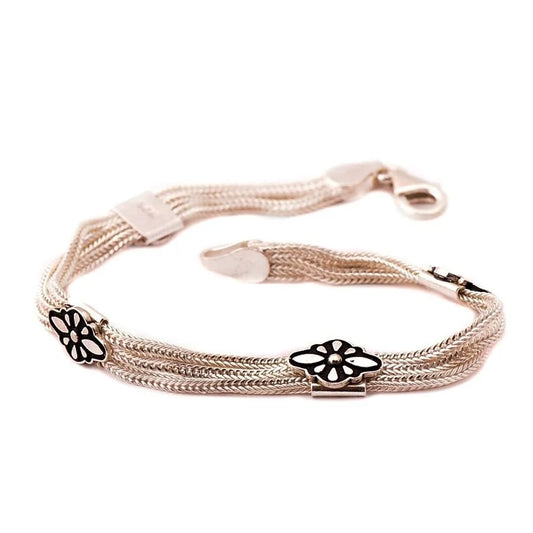 Babyl Motif Wire Silver Bracelet